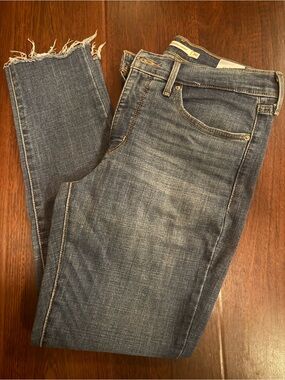 Levi’s 311 Shaping Skinny Blue Denim Jeans - Classic Mid Wash